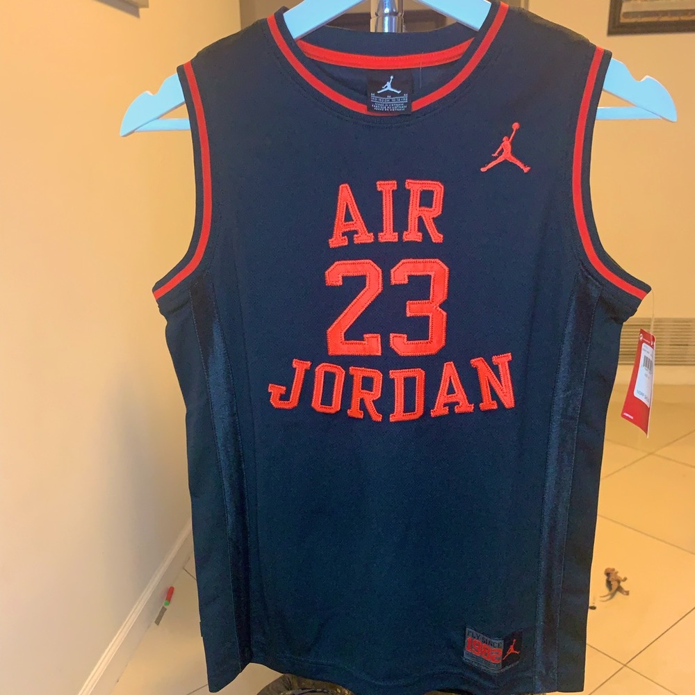 Air Jordan Jersey (Black youth 10-12)